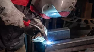 Welding with Fronius MIG/MAG welding torch